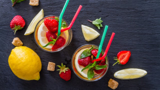 Lemonade strawberries black surface food 2 - dorothy coke free wallpaper