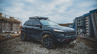 Jeep rack gravel lot cloudy - apocalyptic free wallpaper