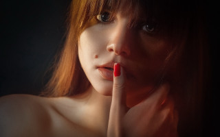 Woman finger on lip red - a finger free wallpaper