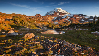 Mountain lake snow capped peak 2 - peak in the background free wallpaper for desktop