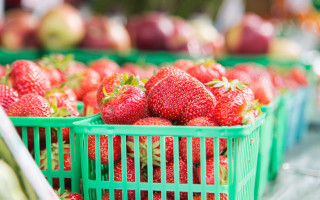 Strawberries basket display case precisionism - strawberry free wallpaper