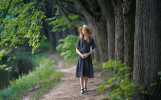 Woman hat dirt path forest - anka zhuravleva free wallpaper for desktop