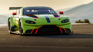 Green sports car race track 6 - a race track free wallpaper