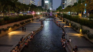 City river night people bridge - interactive art free wallpaper