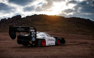 Car 31 dirt mountain cloudy - the dirt free wallpaper