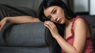 Woman couch portrait asian photorealistic - phuoc quan free wallpaper
