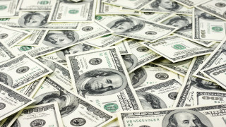 Money pile phone benjamin franklin - a table top free wallpaper