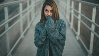 Bridge portrait serious woman blurry - brigette barrager free wallpaper