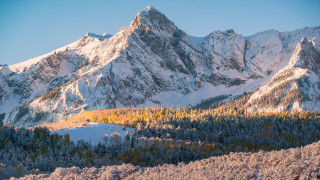 Mountain range snow capped lake - 4k uhd image free wallpaper