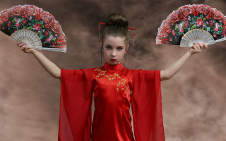 Red dress fan portrait chinese - fan qi free wallpaper for desktop