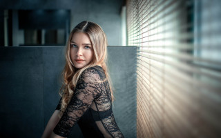 Eszer mattioni blonde bluetailed dress - blind free wallpaper