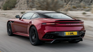 Red sports car desert mountain - hyper detail free wallpaper