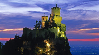 Castle tower clock night city - medieval free wallpaper
