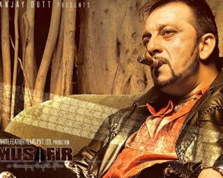 Man cigarette couch chain leather - a chain free wallpaper