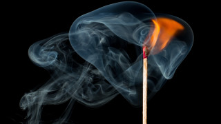 Matchstick lit smoke red top - a matchstick free wallpaper