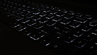 Black keyboard backlighting greyscale single - les automatiste free wallpaper
