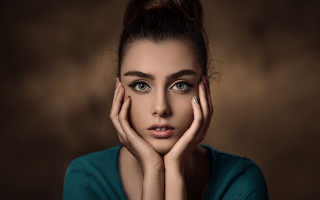 Elina karimova portrait woman hands - elina karimova free wallpaper for desktop