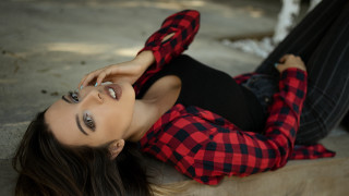 Woman laying blurry plaid checkered - prima free wallpaper