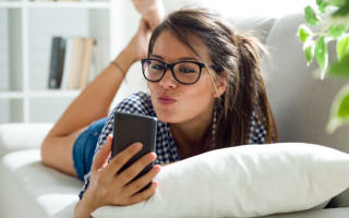 Woman couch phone pillow bookcase - text free wallpaper for desktop