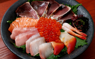 Fish shrimp food bowl table - a bowl of food free wallpaper