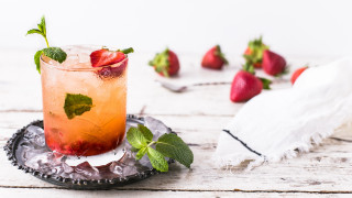 Strawberry tea mint plate cloth - american impressionism free wallpaper