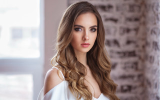 Elina karimova brick wall portrait - a white top free wallpaper