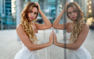 Two women mirror portrait blonde - their back free wallpaper for desktop