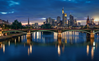 Bridge river city night lights 20 - a bridge in the foreground free wallpaper