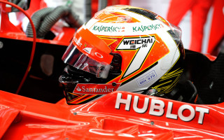 Helmeted racer car number7 motion - focus free wallpaper