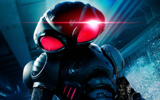 Robot red eyes helmet water - imax 70 mm footage free wallpaper