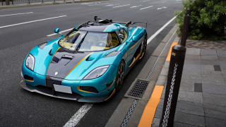 Blue sports car parking tree - japanese free wallpaper