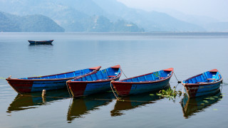 Three boats mountains water architecture - tranquil free wallpaper