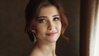 Woman necklace earrings window rococo - free portrait wallpaper for desktop