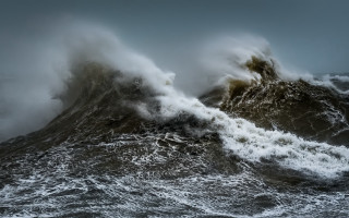 Large wave crash ocean boat - in the ocean free wallpaper