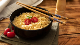 Noodles tomatoes chopsticks milk mingei - a napkin free wallpaper