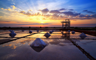 Large pool icebergs sunset beautiful - a large pool free wallpaper