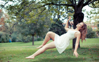 Woman white dress park surreal - figuration libre free wallpaper