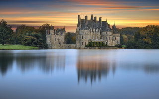Castle lake reflection sunset gothic - a lake in front free wallpaper
