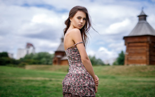 Woman dress field barn clouds - a field free wallpaper