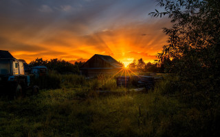 Sunset farm tractor barn bernd - bernd fasching free wallpaper