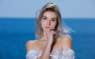 Blonde woman ocean portrait rococo - alex grey free wallpaper for desktop