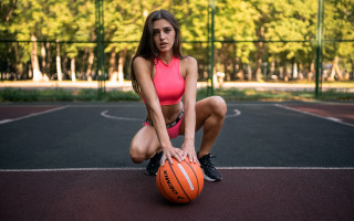 Elina karimova athletic basketball outdoor - a basketball free wallpaper