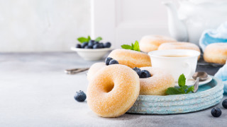 Blueberries coffee donuts outdoors food - byeon sangbyeok free wallpaper