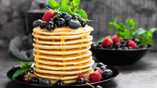 Pancakes berries syrup mint christmas - a stack of pancakes free wallpaper