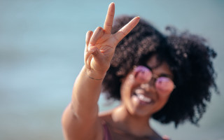 Peace sign beach sunglasses jewelry - a peace sign free wallpaper