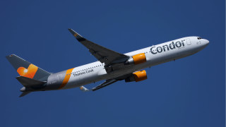 Condor airplane flying typographic style - commercial free wallpaper