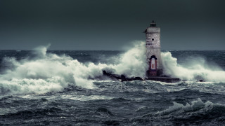 Lighthouse waves stormy ocean darksky - a dark sky above free wallpaper