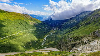 Mountain road river valley landscape - a valley below free wallpaper
