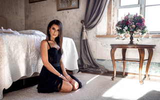 Gothic portrait woman bedroom flower - a white blanket free wallpaper