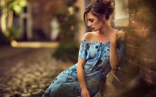 Woman bench blue dress cellphone - her cell phone free wallpaper